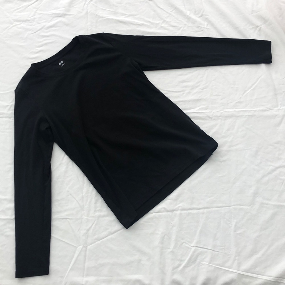 Uniqlo Basic Black Long Sleeve